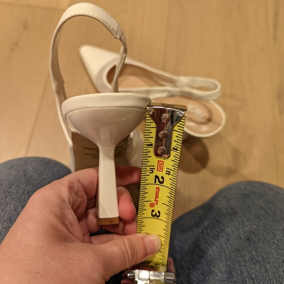 Elegant White Slingback Heels - Picture 5 of 12